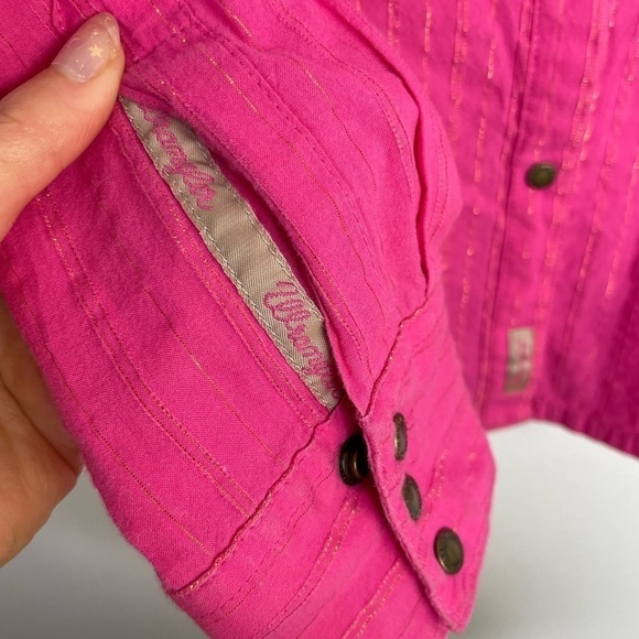 Wrangler print metallic flora embroidery western snaps shirt - Picture 6 of 11